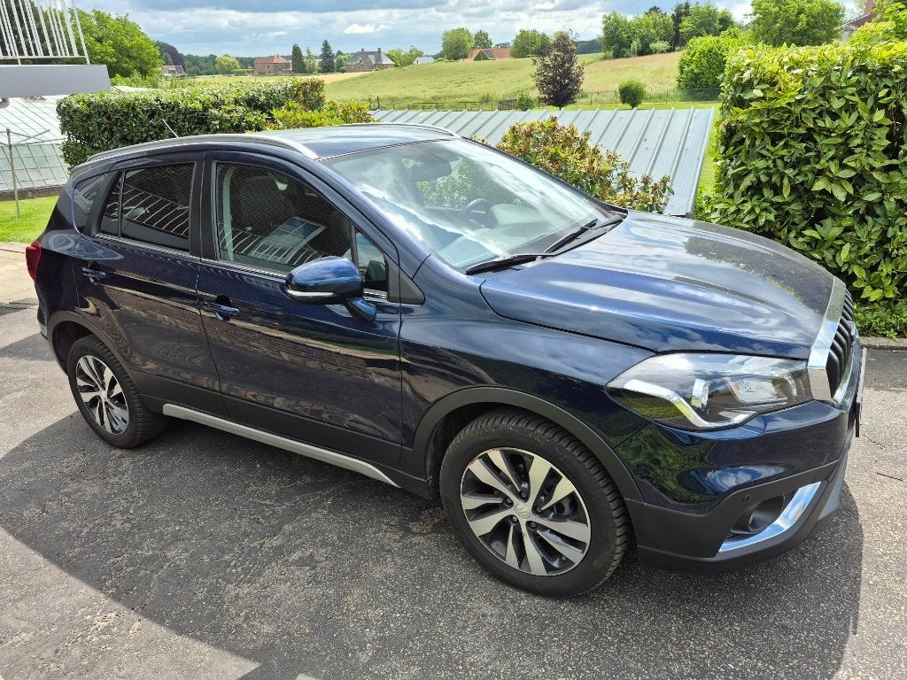 Voiture 4x4 S-Cross GLX construite en 2017 en parfait état, Achat, Euro 6, Noir, 5 portes