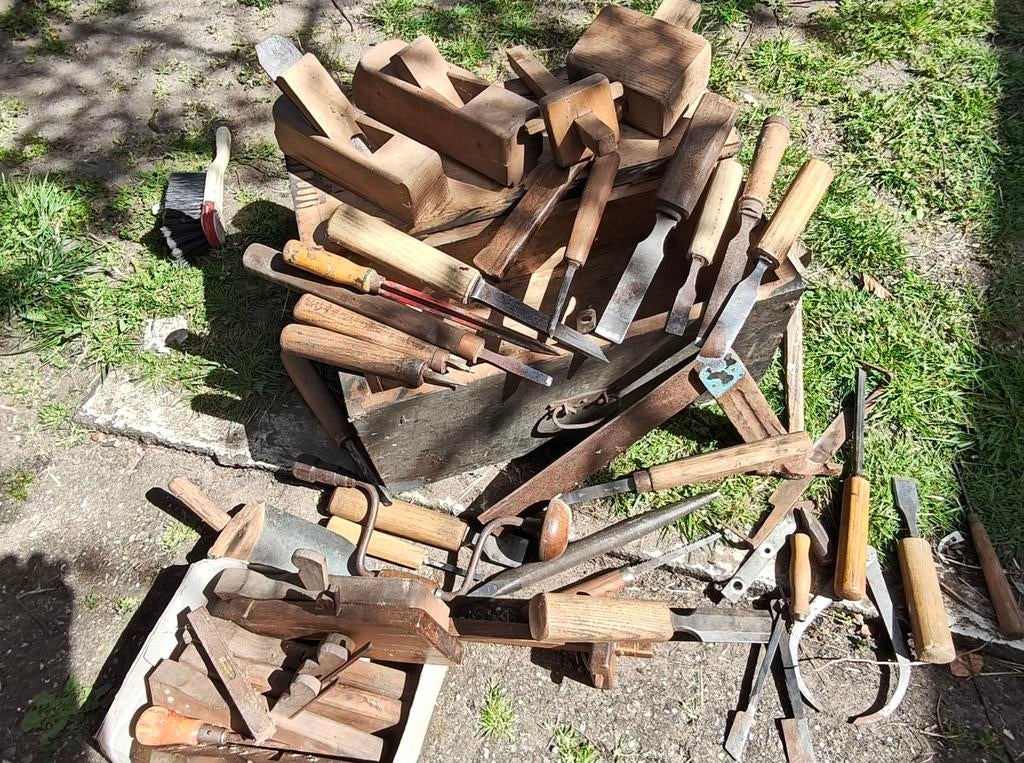 Set oud schrijnwerker gereedschap., Ophalen