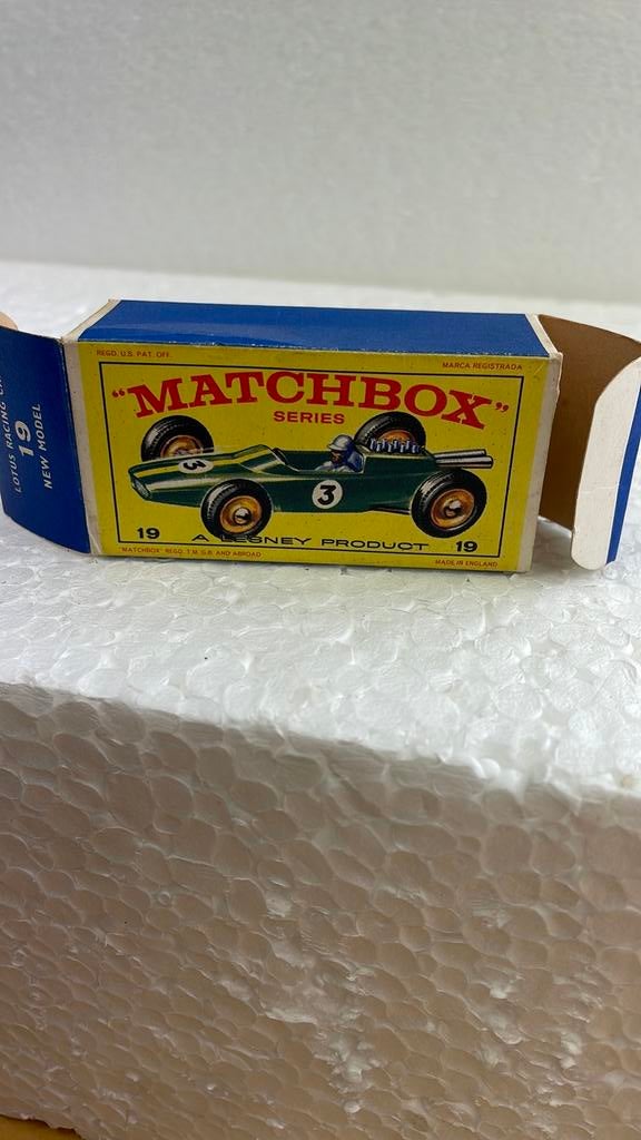Matchbox 19 Lotus Racing Car doosje, Enlèvement ou Envoi, Comme neuf, Matchbox