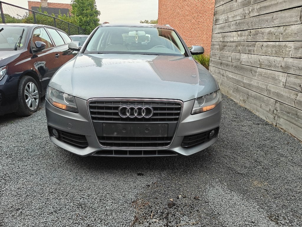 AUDI A4, Auto's, Voorwielaandrijving, Euro 5, Stof, Beige