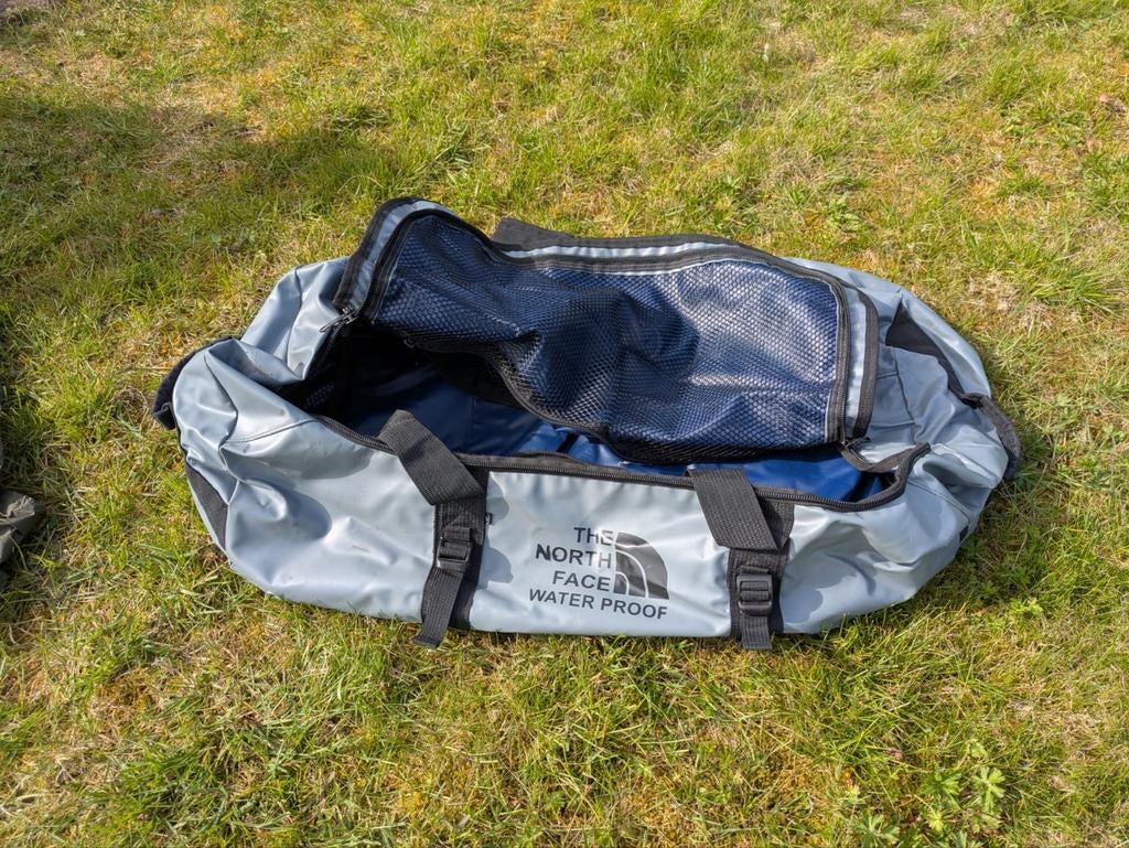 The North Face waterproof reistas, Ophalen, 20 tot 30 cm, Zo goed als nieuw, 60 tot 80 cm