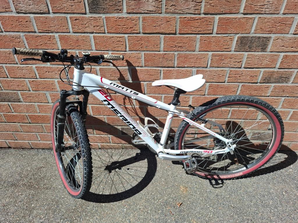 Velo enfant 12/14 ans vtt Mérida, Enlèvement