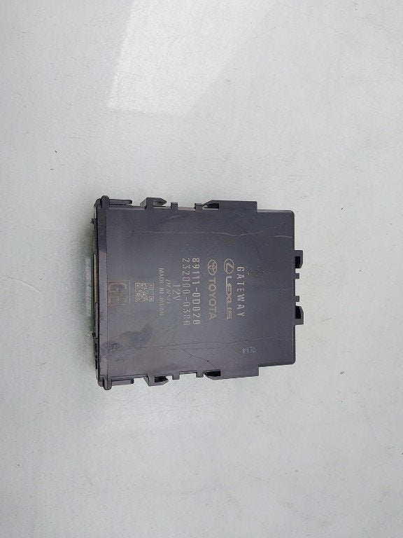 GATEWAY MODULE Toyota Yaris Cross (PB1 / PJ1) (01-2020/-), Kundenbetreuung@toyota.de, Toyota, Utilisé, Toyota-Allee 2
50858  Köln, DE