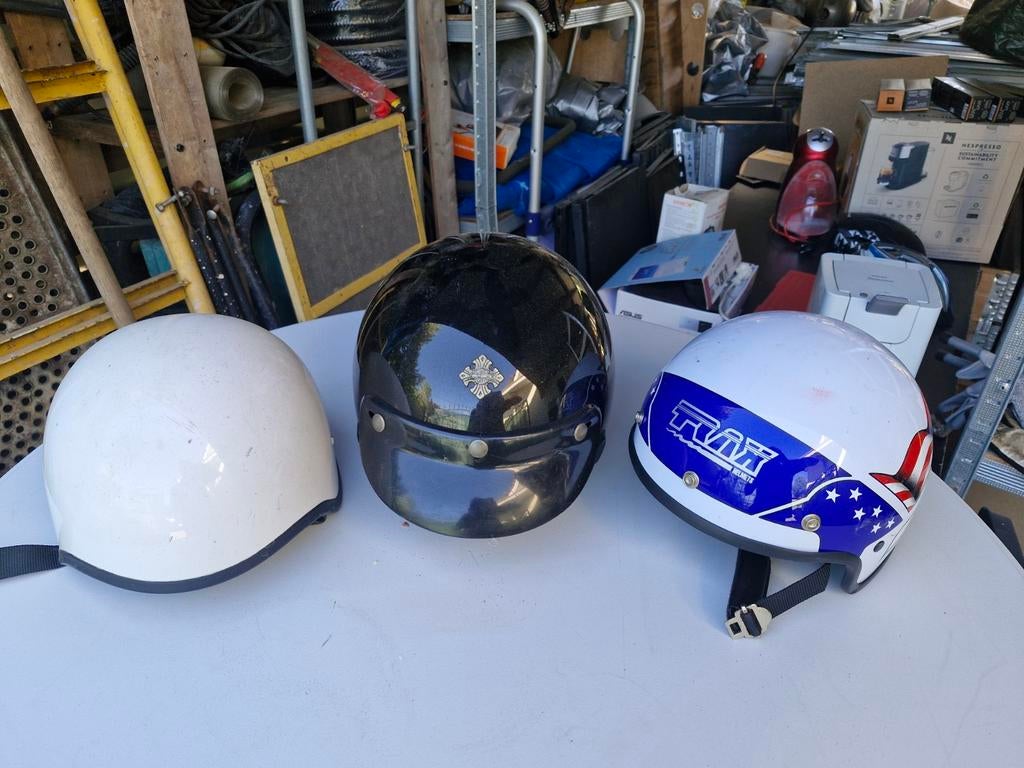 Moto helmen, Ophalen