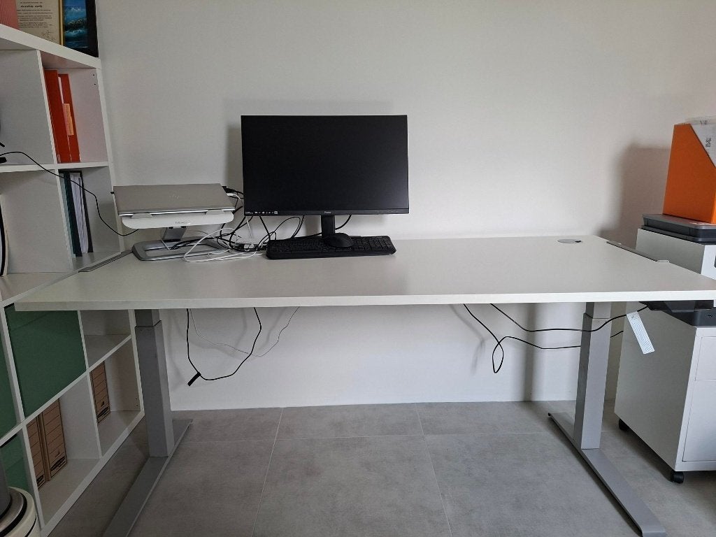 Zit-sta bureau Fellowes Levado, Huis en Inrichting, Ophalen, Zo goed als nieuw