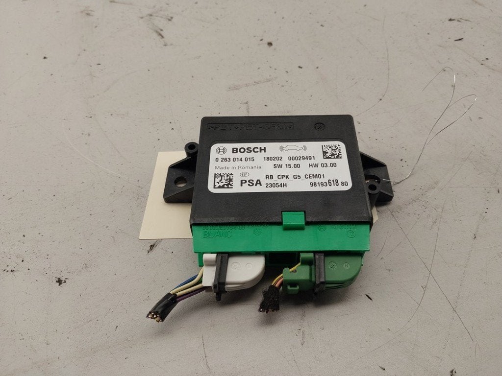 ORDINATEUR AIDE AU STATIONNEMENT Peugeot 2008 (CU), Kontakt-peugeot@peugeot.com, Utilisé, Peugeot Deutschland GmbH, Bahnhofsplatz
65423  Rüsselsheim, DE