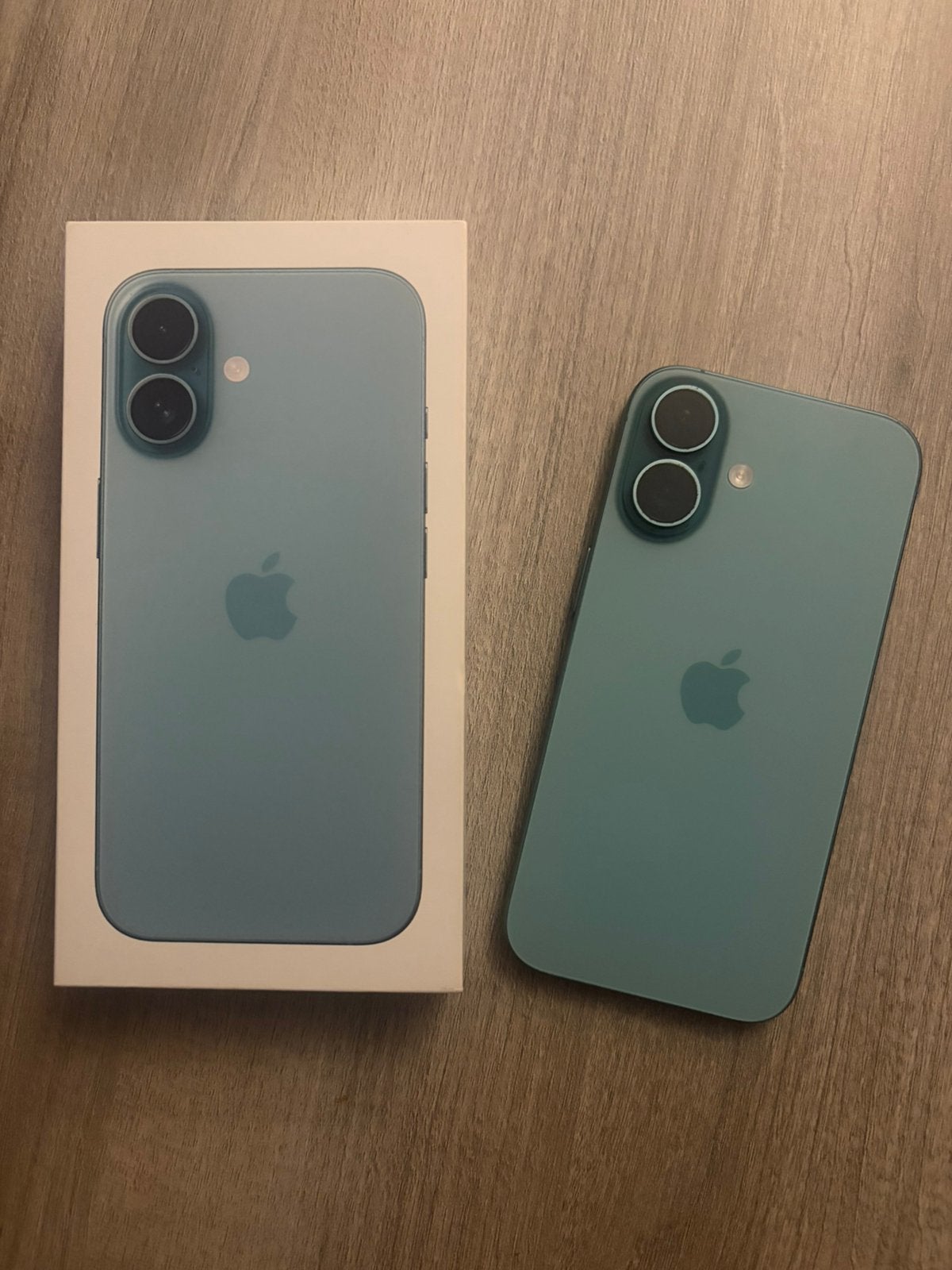 Iphone 16, Enlèvement, Comme neuf, IPhone 16