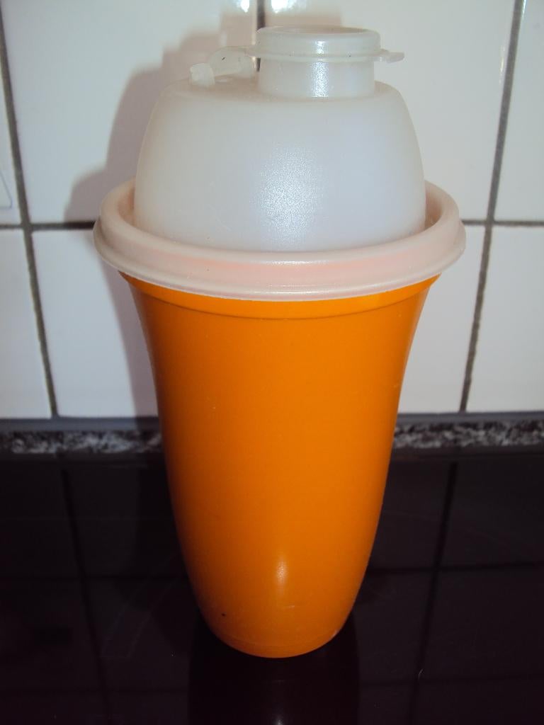 Tupperware, oranje retro quick shaker.Prima staat!, Ophalen of Verzenden, Oranje