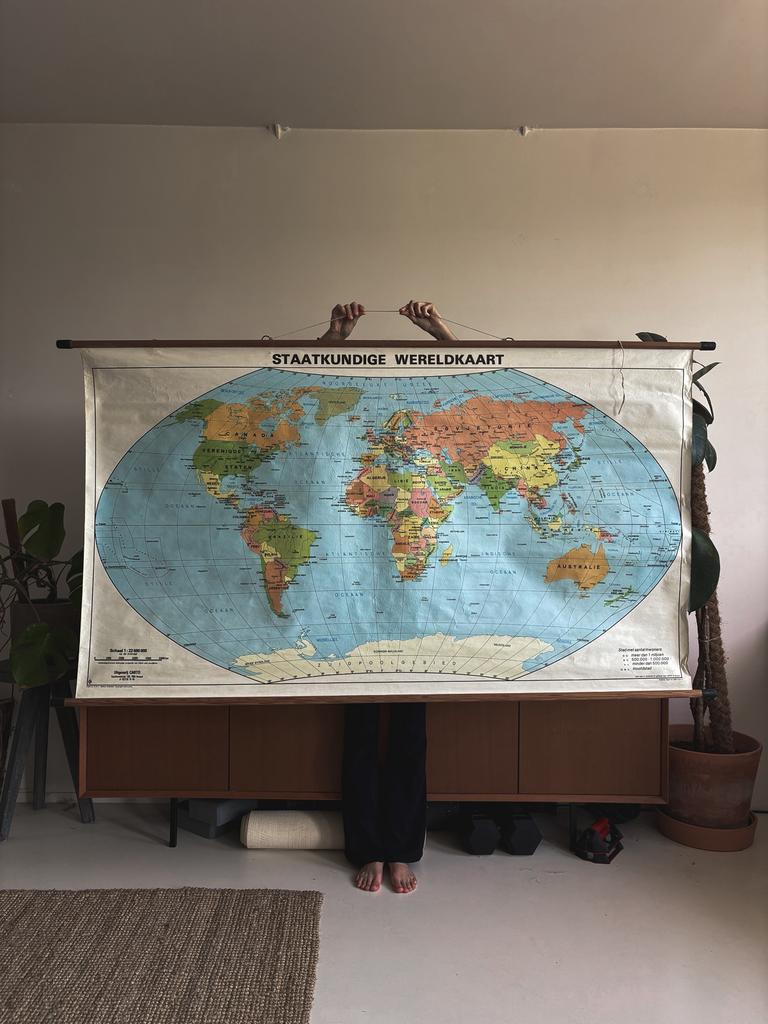 Vintage Wereldkaart met stok door Uitgeverij Carto, Antiek en Kunst, Ophalen, Aardrijkskunde