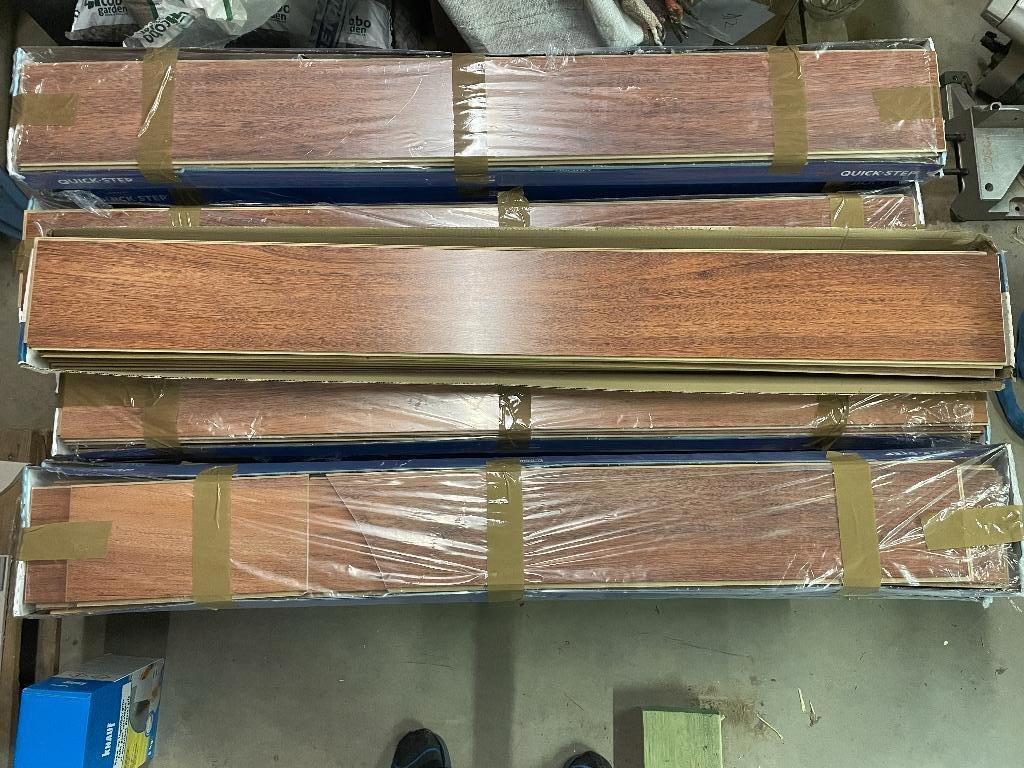 parquet stratifié Quick Step, Maison & Meubles, Ameublement | Revêtements de sol, Utilisé, Parquet, Brun, 10 à 25 m², Enlèvement