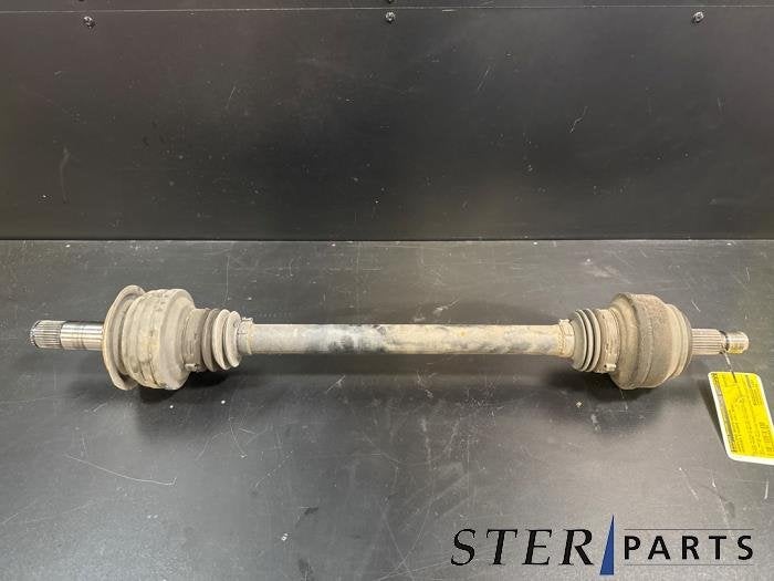 Arbre de transmission arrière droit d'un Mercedes C-Klasse, Autos : Pièces & Accessoires, Freins & Transmission, Mercedes-Benz
