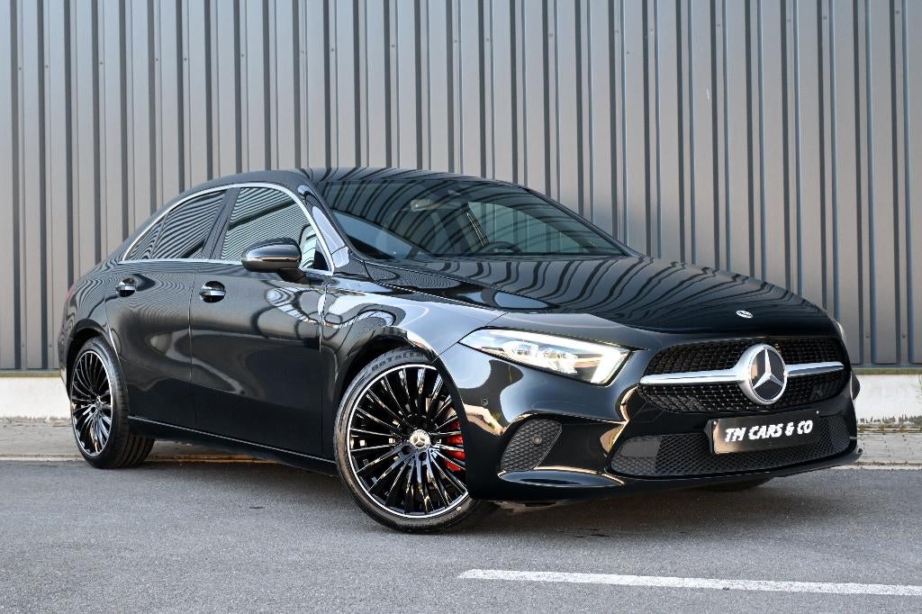 Mercdees A180 Sedan Carplay, Cam, LED, sfeerverl, zetverw, Auto's, Mercedes-Benz, Bedrijf, 5 deurs, 3 cilinders, https://public.car-pass.be/vhr/f31b7bd8-3f2a-4279-810c-dda7f002087e