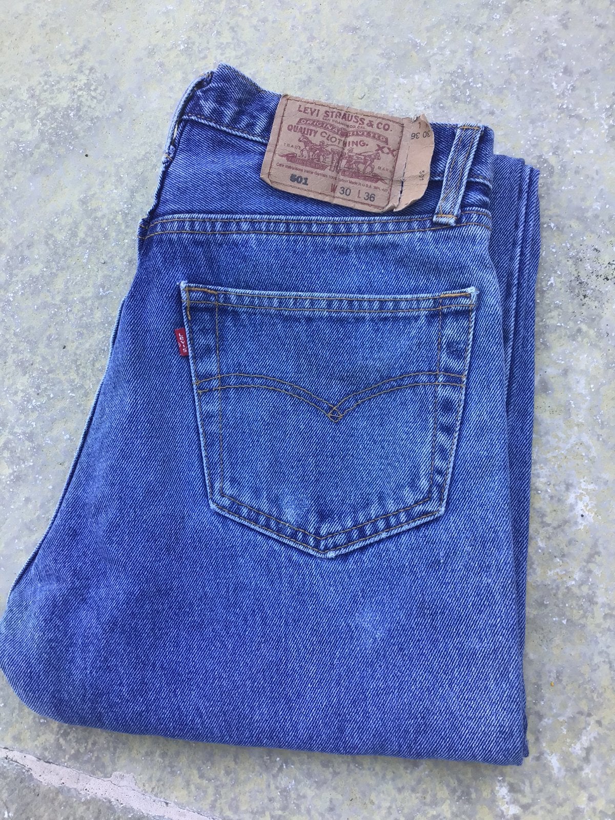 LEVIS 501 (femmes), Enlèvement ou Envoi, Comme neuf