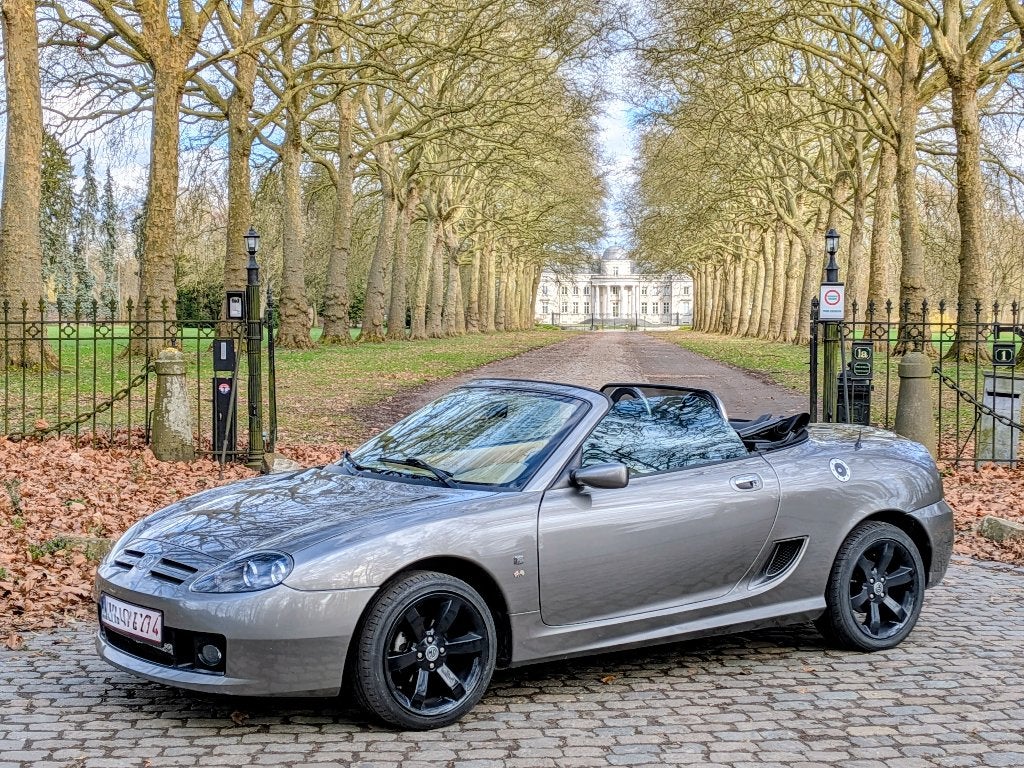 MG ft 135 (18i) 12/2002, Cuir, Achat, Boîte manuelle, 2 portes