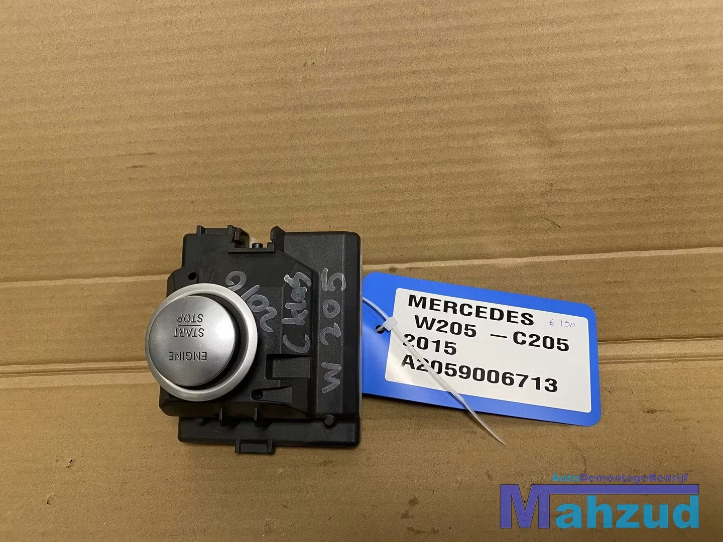 MERCEDES C-KLASSE W205 Start stop contactblok contactslot A2, Gebruikt, Mercedes-Benz AG, Mercedes-Benz, Mercedesstrasse 120
70372  Stuttgart, DE