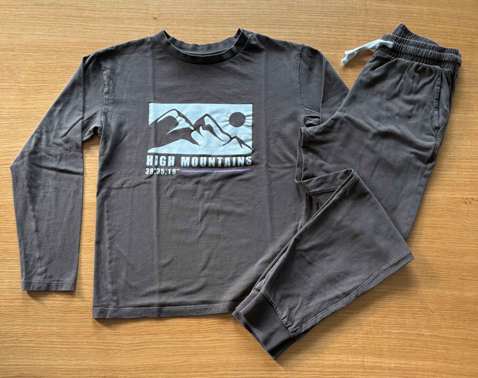 Pyjama marron LA REDOUTE - 12 ans - 7€, Kinderen en Baby's, Ophalen of Verzenden, Zo goed als nieuw, Jongen, Nacht- of Onderkleding