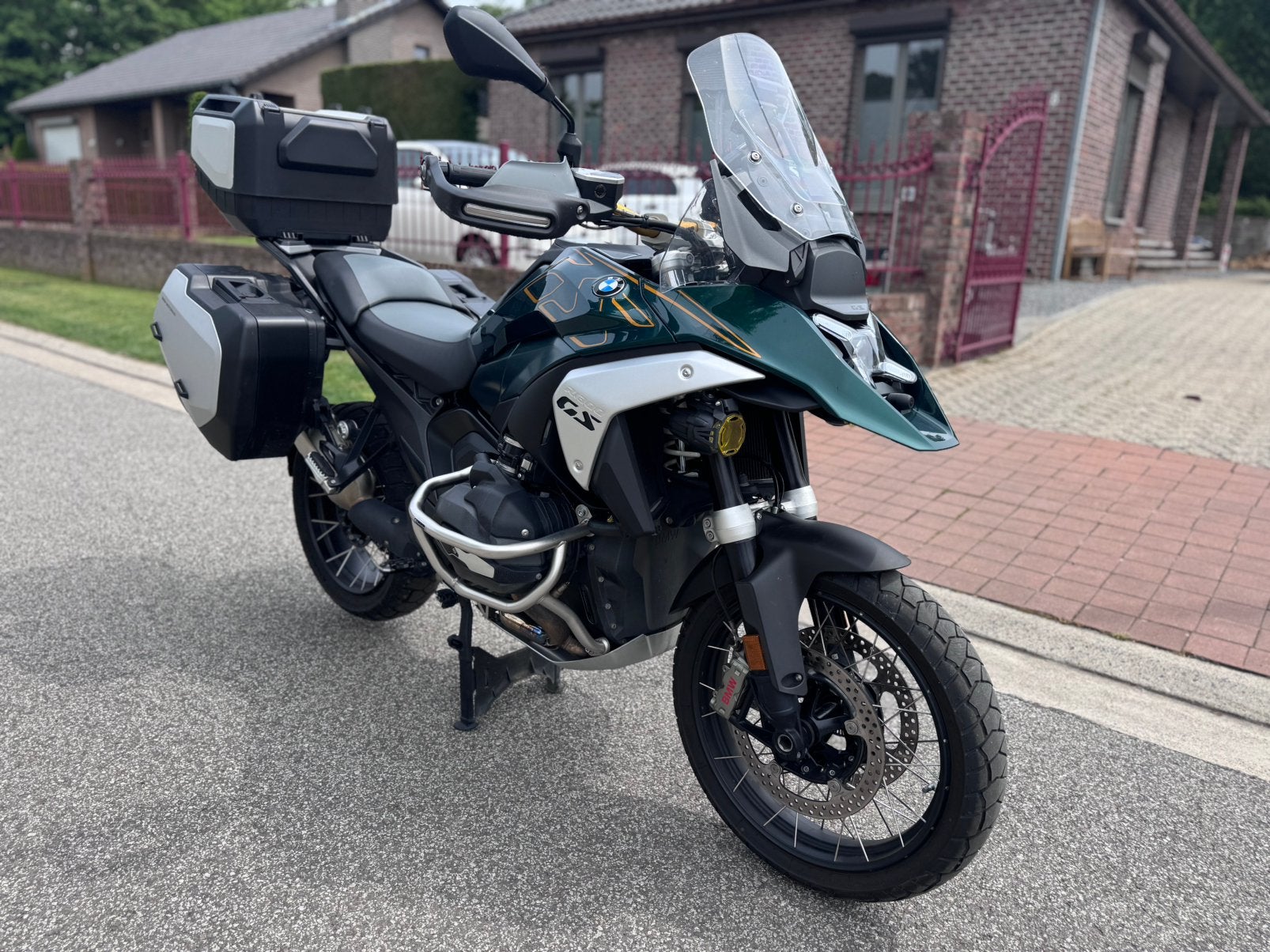 Bmw R1300 GS (2024) aurelius green, Handvatverwarming, Bedrijf, Meer dan 35 kW, Enduro