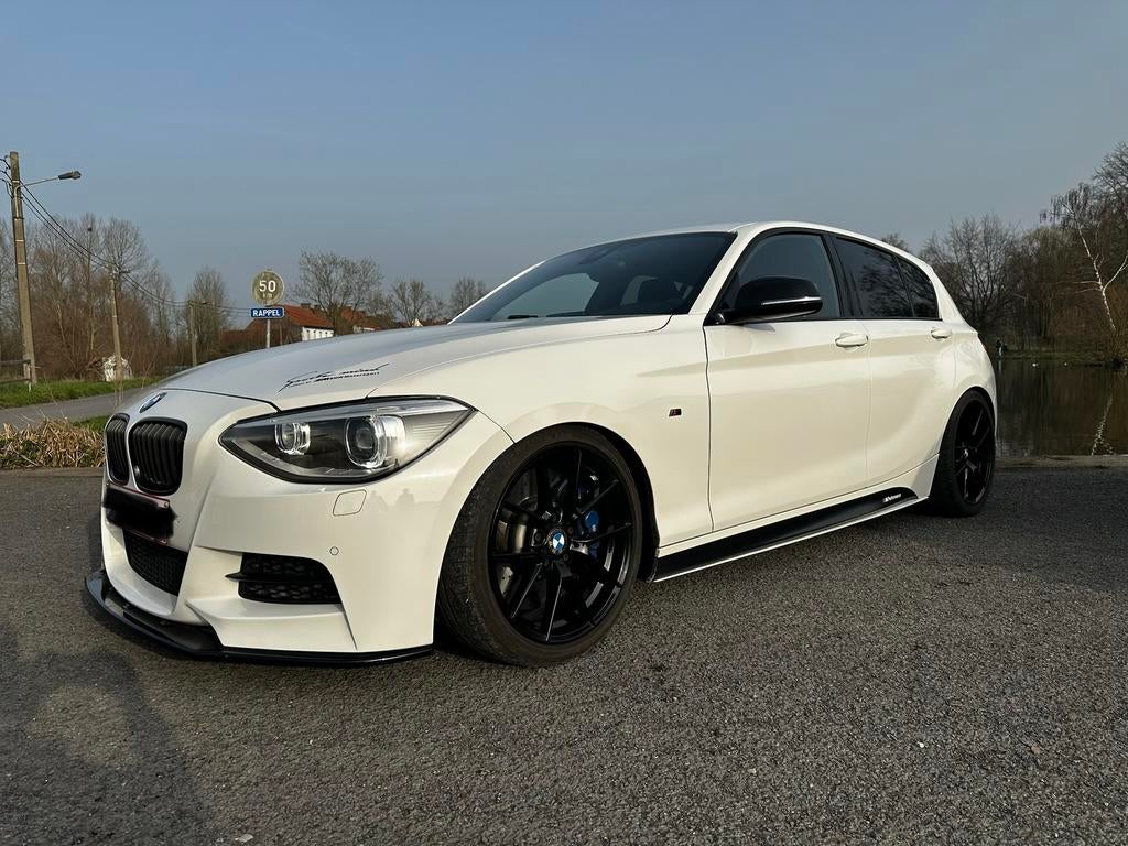 BMW M135i, Auto's, BMW, Automaat, Achterwielaandrijving, Alcantara, Wit