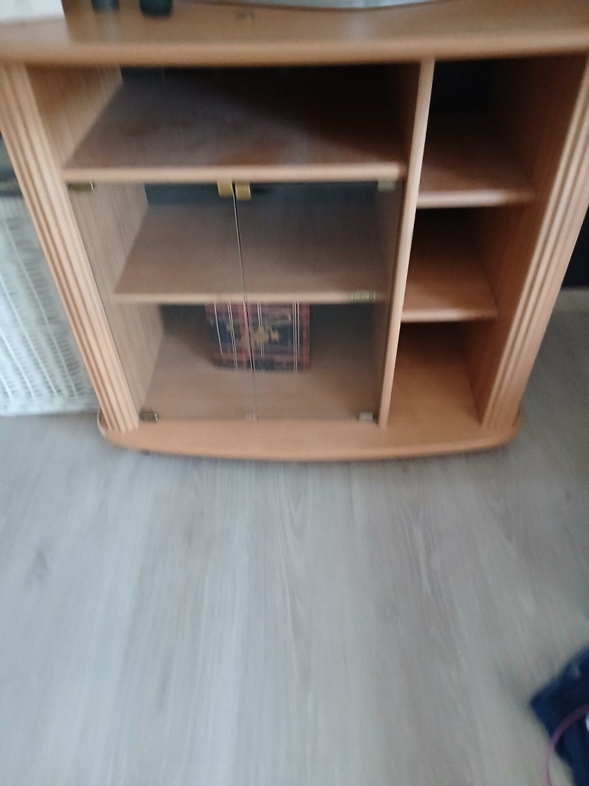 Tv kastje, Ophalen