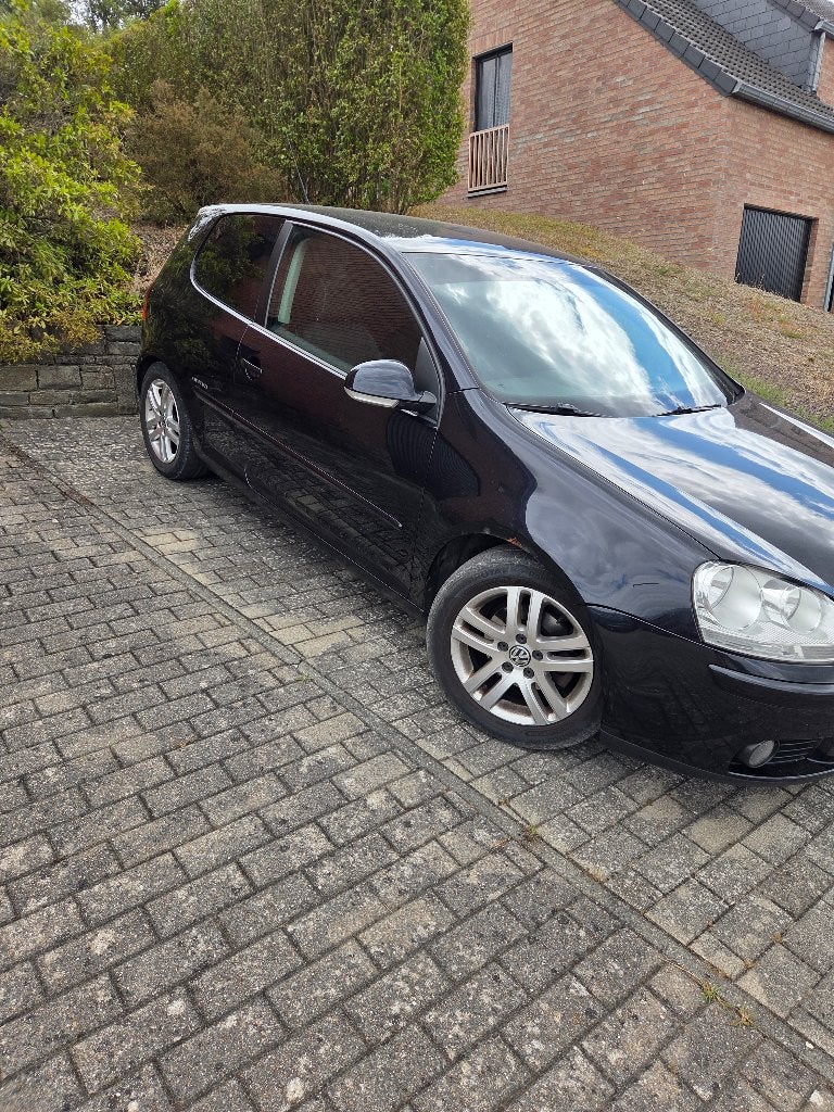 Golf 5, Voorwielaandrijving, Stof, 4 cilinders, Zwart