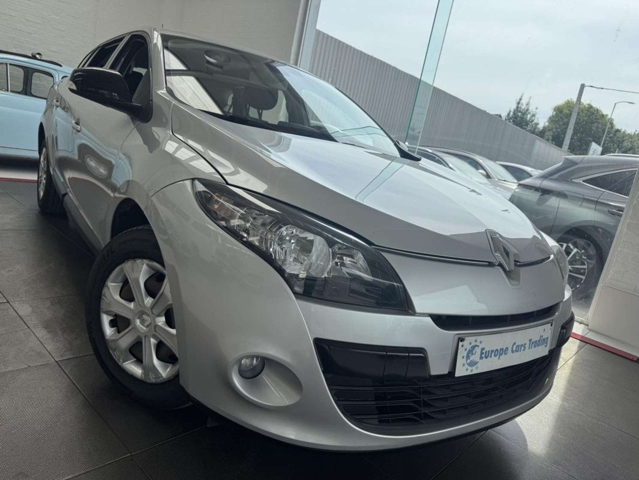 Renault Mégane Estate 1.5DCI 110CH TOMTOM GPS CLIM DISTRIBU, Auto's, Electronic Stability Program (ESP), Stof, Gebruikt, https://public.car-pass.be/vhr/4607ab84-83e1-4801-98c2-41fd4b5fcf31