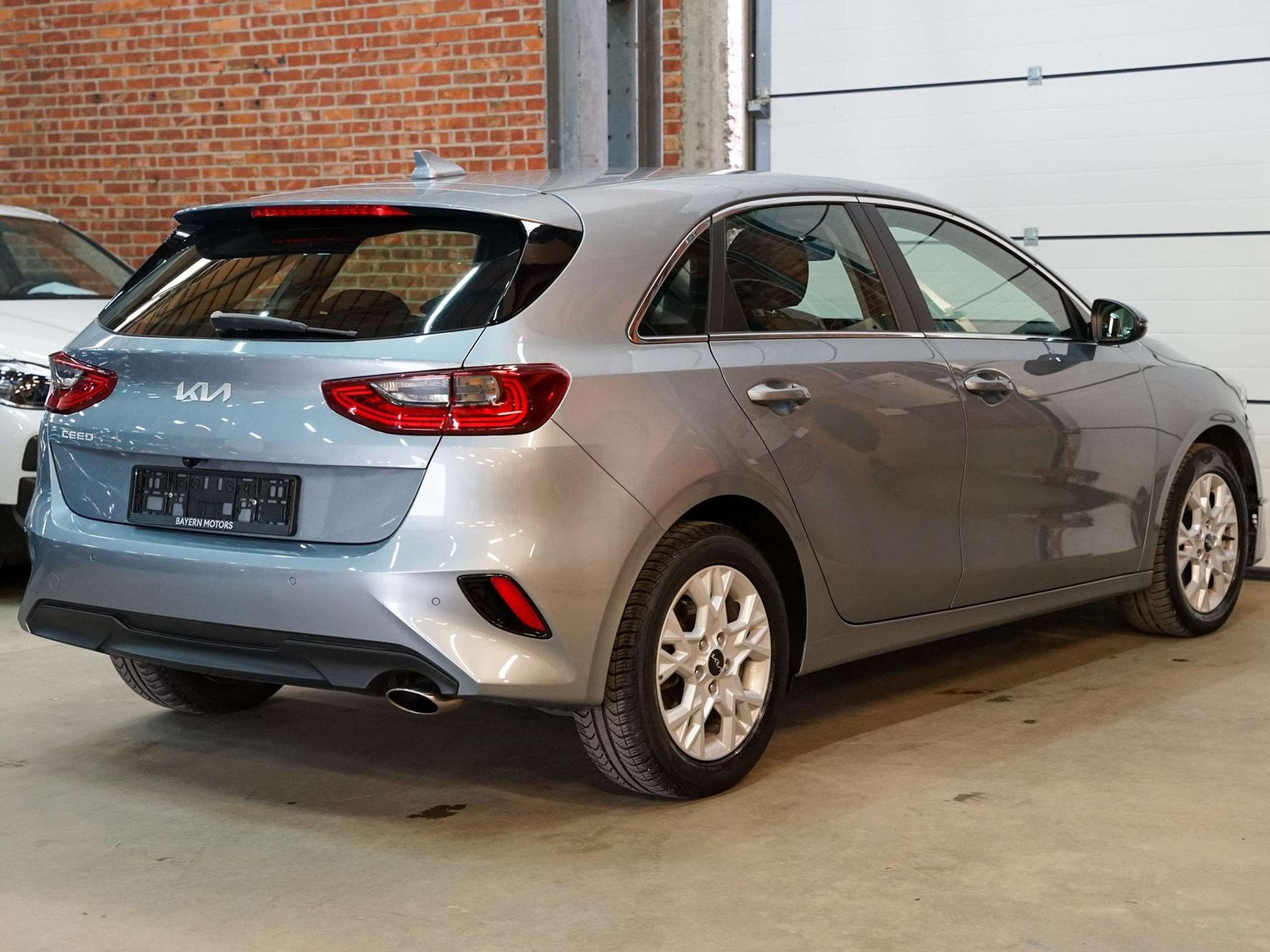 Kia 1.0 Benzine Navi CarPlay Camera EURO 6d Garantie, Stof, Gebruikt, Bedrijf, 5 deurs