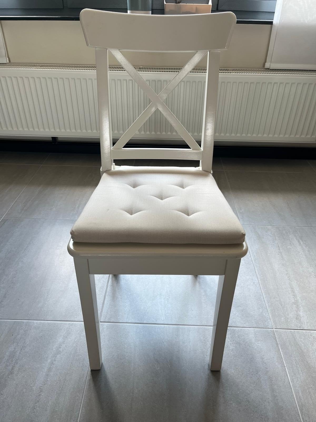 6 Eetkamerstoelen - massief grenenhout, Ophalen, Wit, Zo goed als nieuw, Massief grenenhout