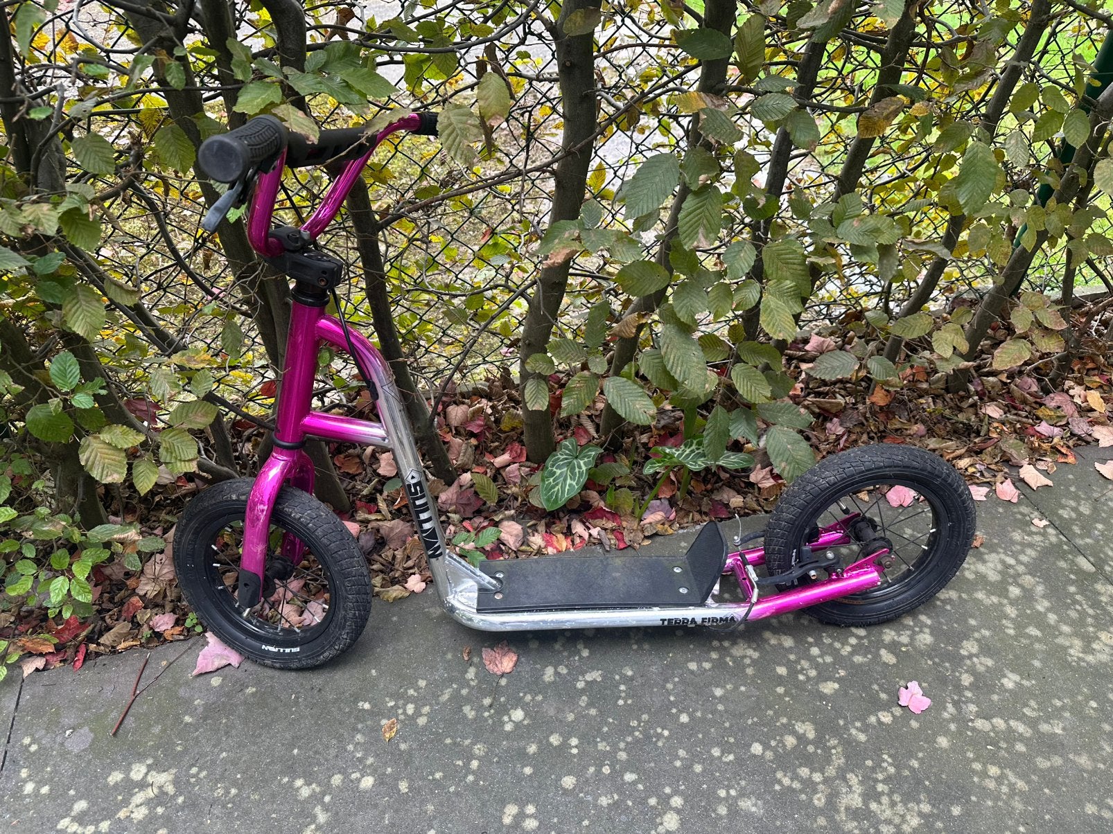 Stoere step met grote wielen, Ophalen, Zo goed als nieuw