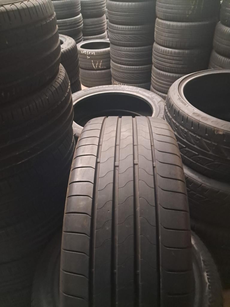 24545r20 245 45 r20  BRIDGESTONE demont ( presque nouveau), Enlèvement ou Envoi