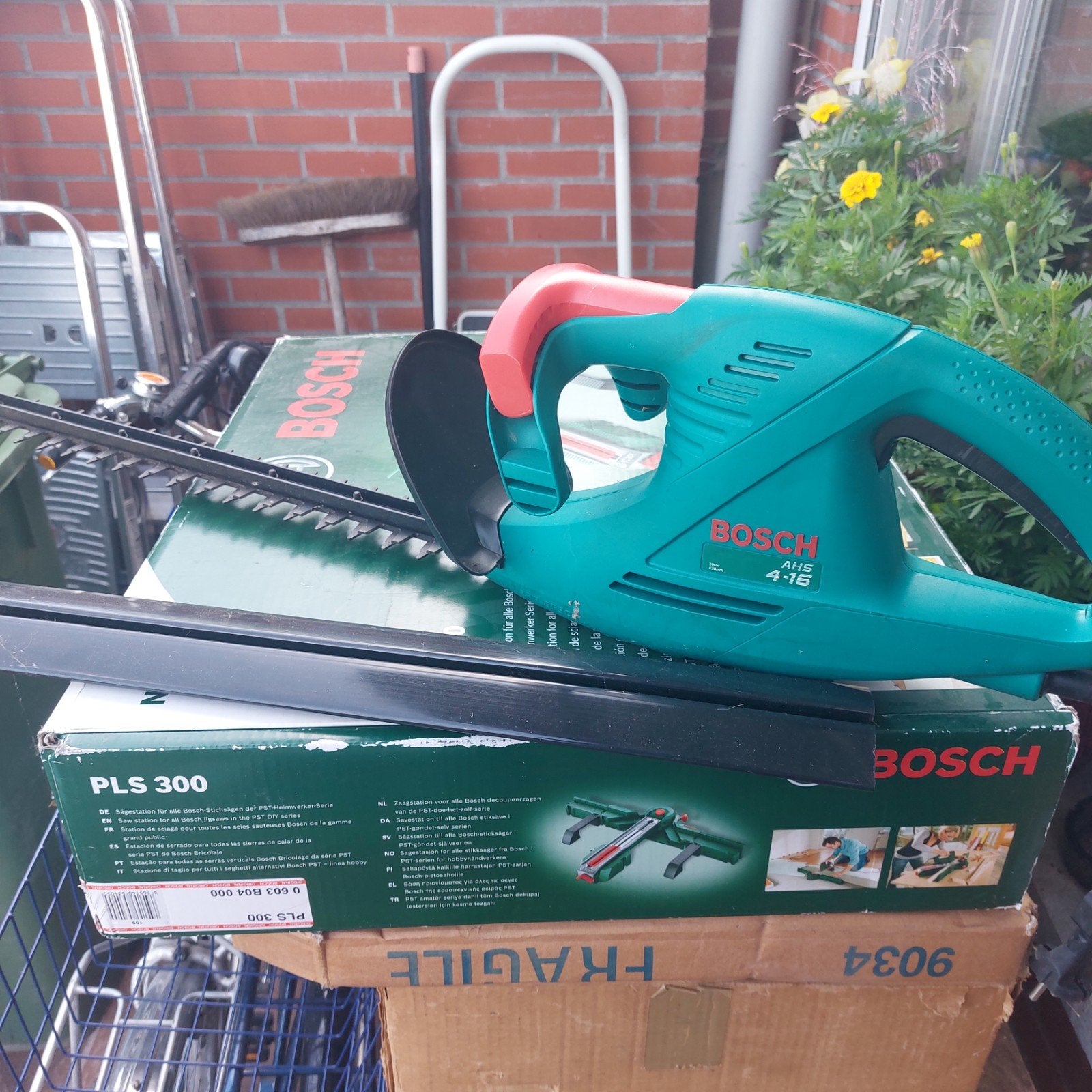 Heggeschaar bosch ahs 4-16, Enlèvement