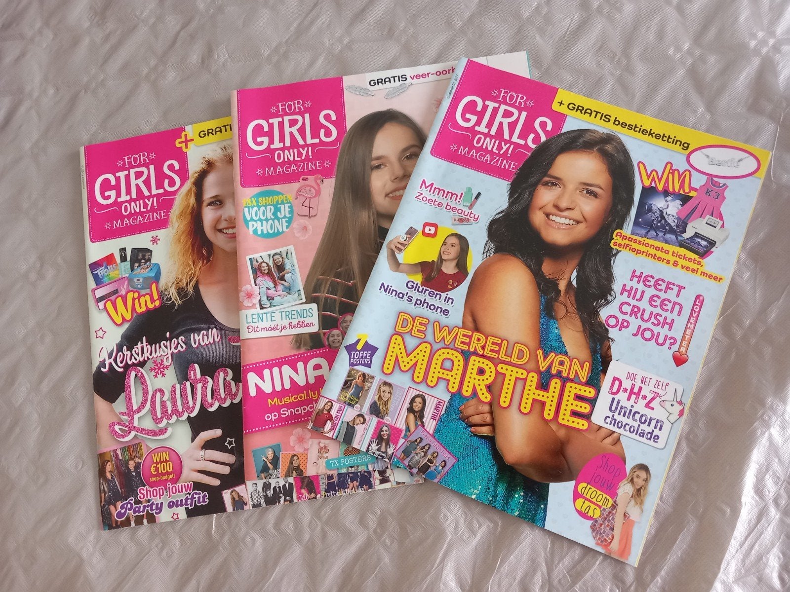 For Girls only magazines, armbandjes, Nieuwe summer special, Livres, Journaux & Revues, Enlèvement ou Envoi, Comme neuf, Glossy