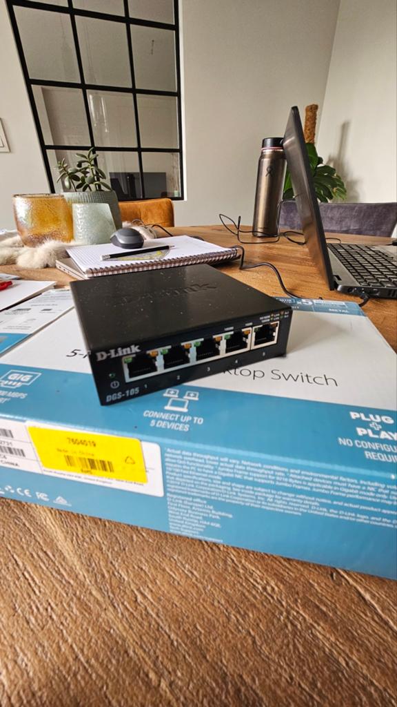 D-Link DGS-105 als nieuw, Computers en Software, Ophalen of Verzenden