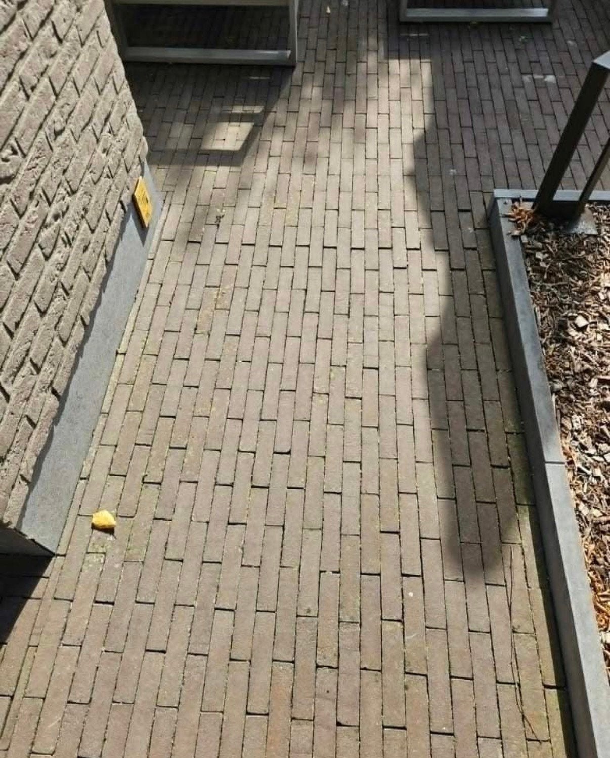 Getrommelde kleiklinkers op pallet, Ophalen