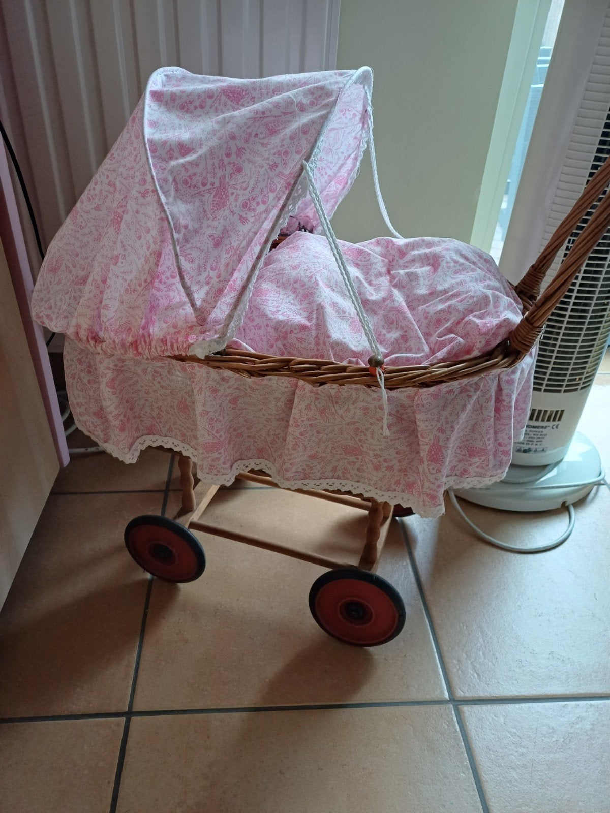 Oud poppenwagentje, Antiek en Kunst, Ophalen