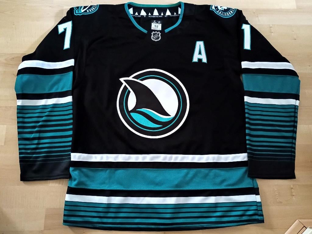 San Jose Sharks Jersey Celebrini maat: M, Sport en Fitness, IJshockey, Ophalen of Verzenden, Nieuw, Kleding