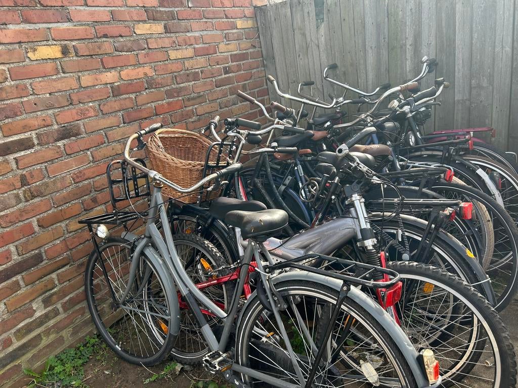Te Koop Partij Omafietsen compleet met kettingkasten., Fietsen en Brommers, Ophalen of Verzenden, Zo goed als nieuw
