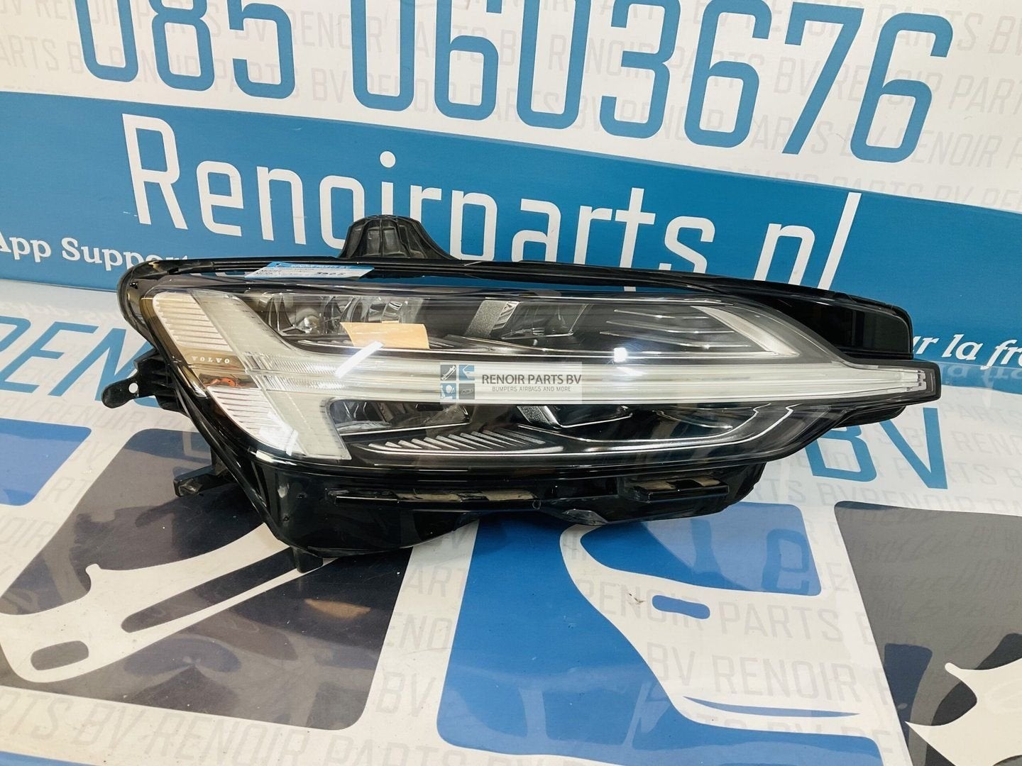 Koplamp Volvo XC60 Rechts Led Origineel 3-B4-3905N, -, Utilisé, -, Enlèvement ou Envoi