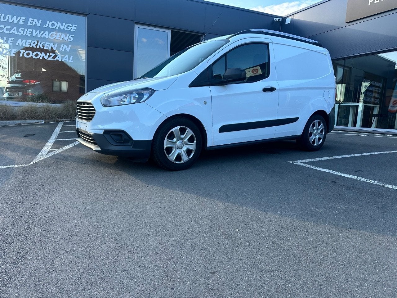 Ford Transit Courier (bj 2021), Auto's, Stof, Euro 6, Wit, 178 g/km