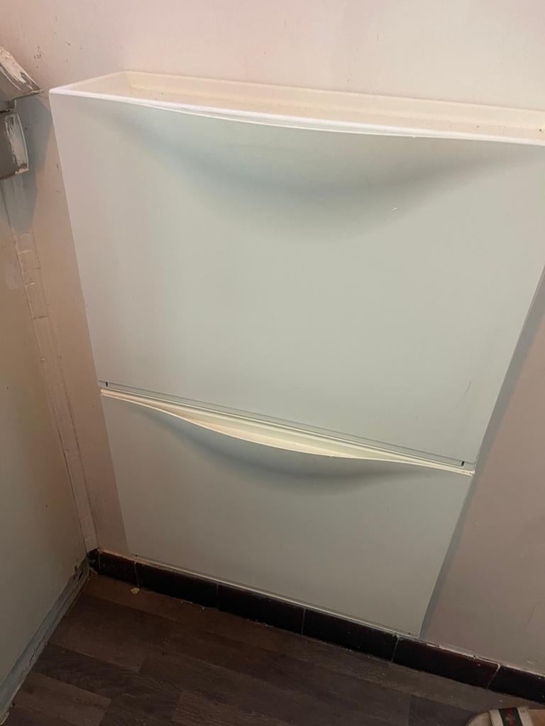 Schoen kast, Ophalen, Zo goed als nieuw