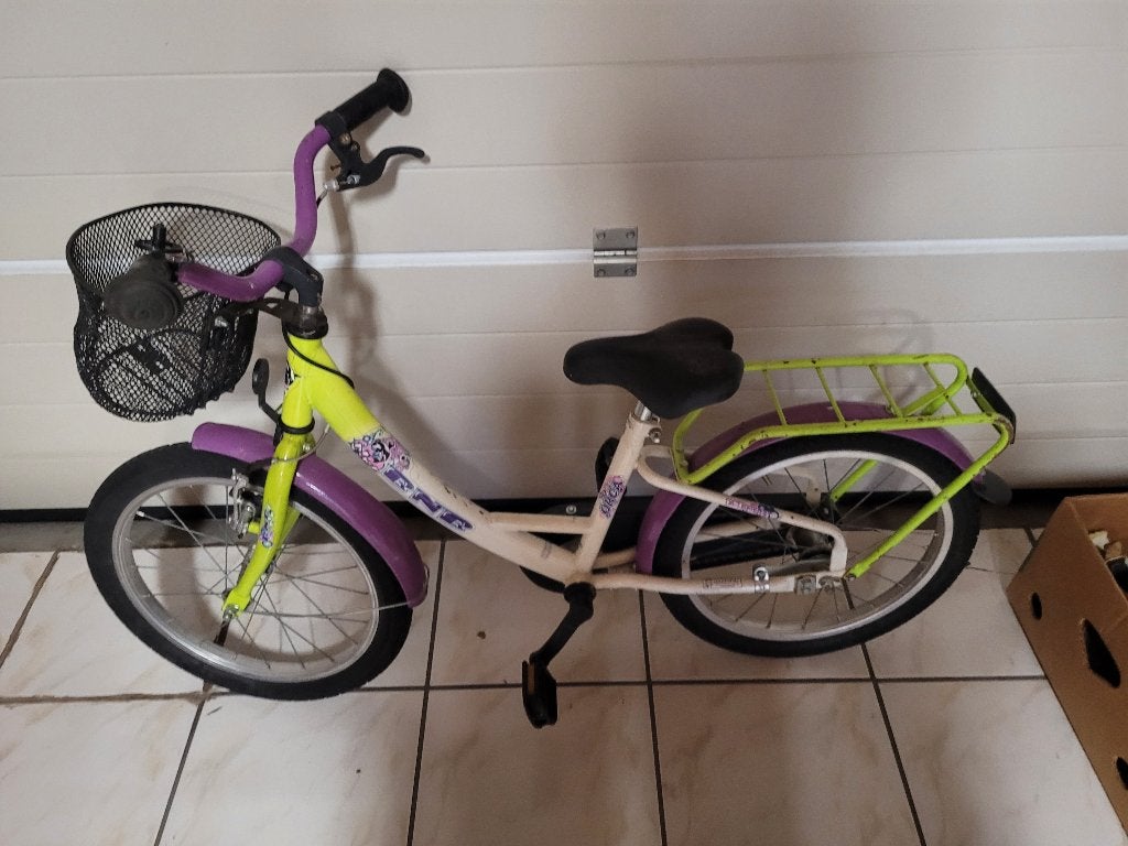 Vélo pour enfant (pneus neufs) avec panier, Enlèvement, Comme neuf
