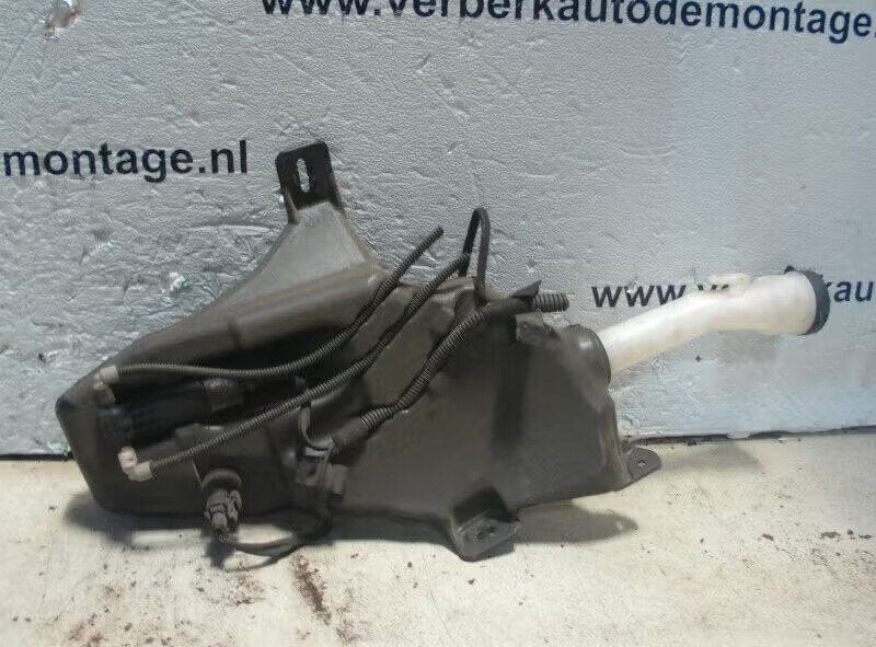 RUITENSPROEIERRESERVOIR VOOR Opel Astra J GTC (PD2 / PF2), Bahnhofsplatz 65423 Rüsselsheim am Main, DE, Gebruikt, Opel, Opel Automobile GmbH