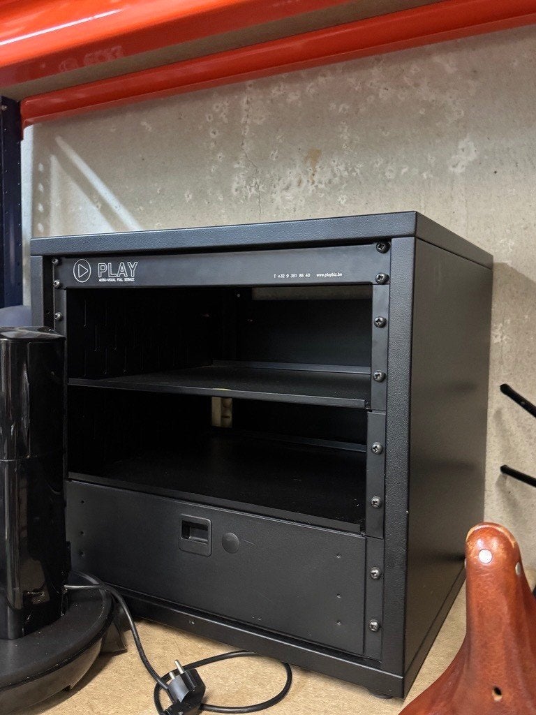 Versterker kast, Audio, Tv en Foto, Versterkers en Ontvangers, Overige systemen, Zo goed als nieuw, 120 watt of meer, Ophalen