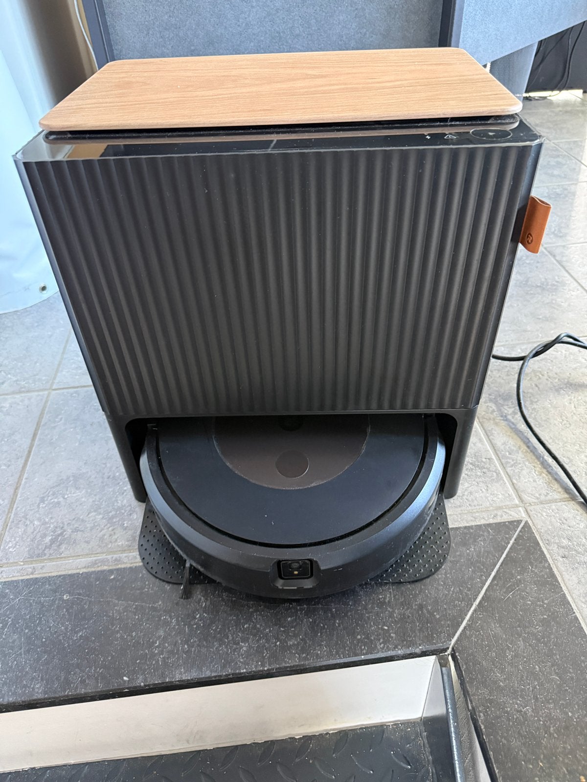 IRobot Roomba combo j9+, Elektronische apparatuur, Ophalen, Zo goed als nieuw, Dweilfunctie, IRobot