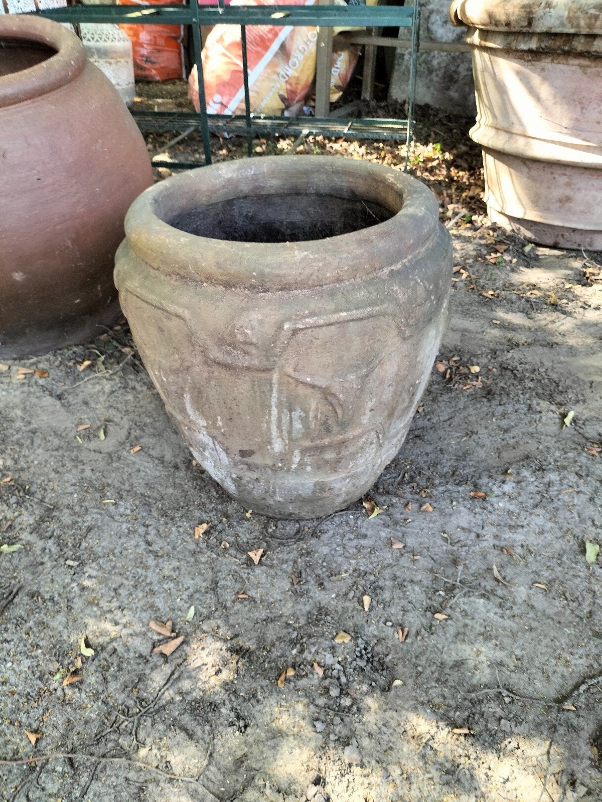 Hele oude mediterrane terracotta bloempot, Ophalen, Terracotta, Balkon