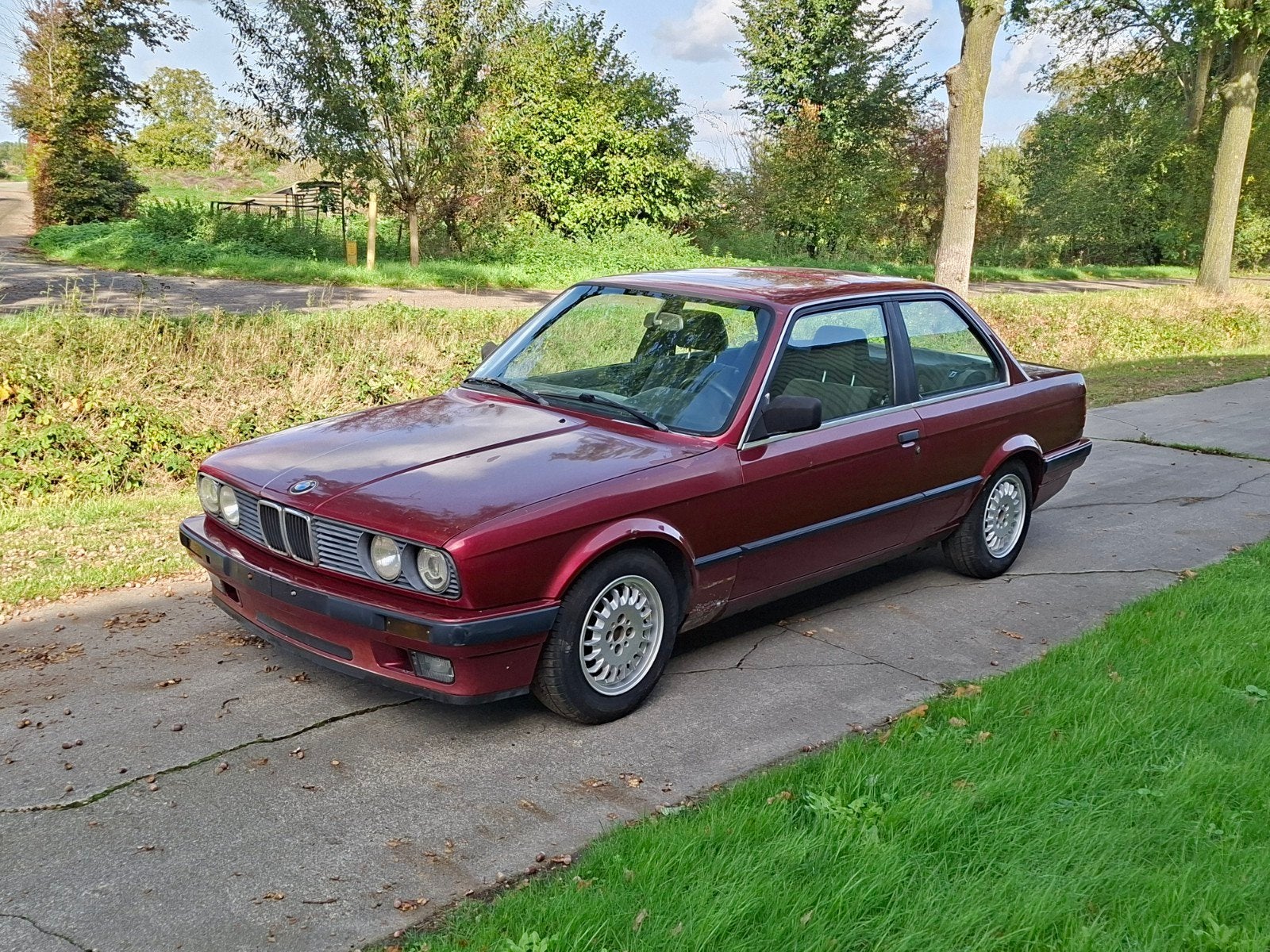 BMW e30 316i 2-deurs project, Auto's, 4 cilinders, Bedrijf, Handgeschakeld, Grijs
