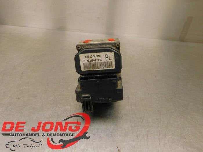 Pompe ABS d'un Kia Sorento, Kia, -, 3 mois de garantie, Utilisé