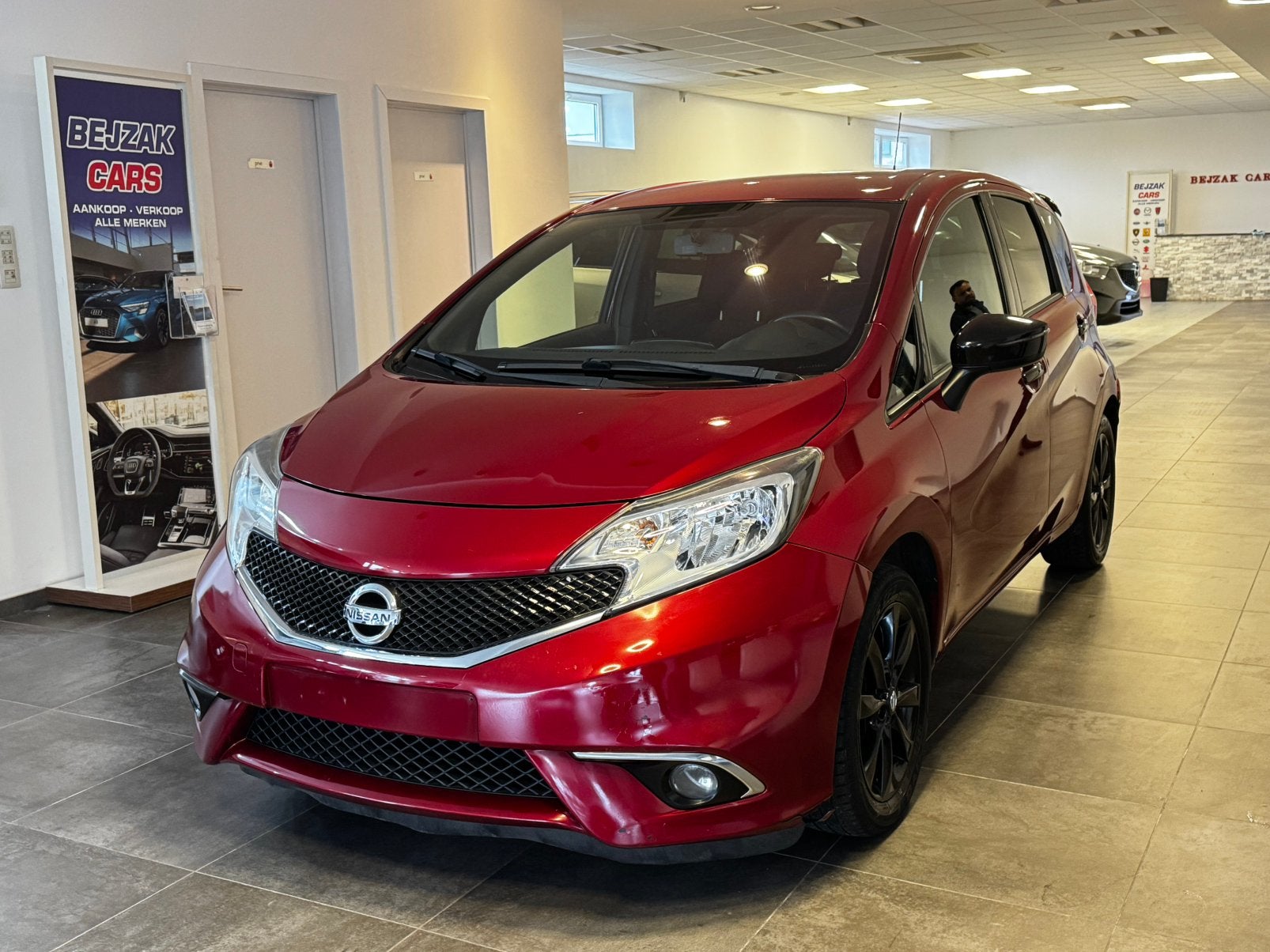 Nissan Note 1.2I Essence 72 kW 12/2016 Euro6b 156 000 km, Rouge, Achat, Entreprise, 72 kW