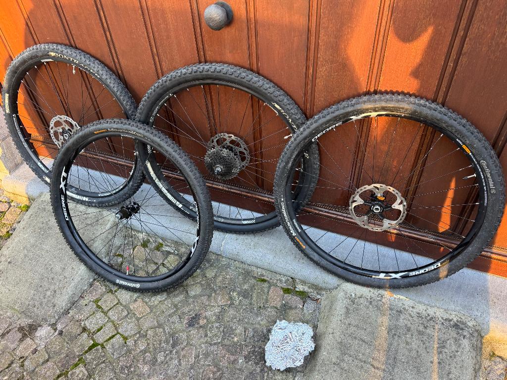 Roues à disque Shimano Deore XT Bontrager Duster, Enlèvement, Utilisé, Roue, Shimano