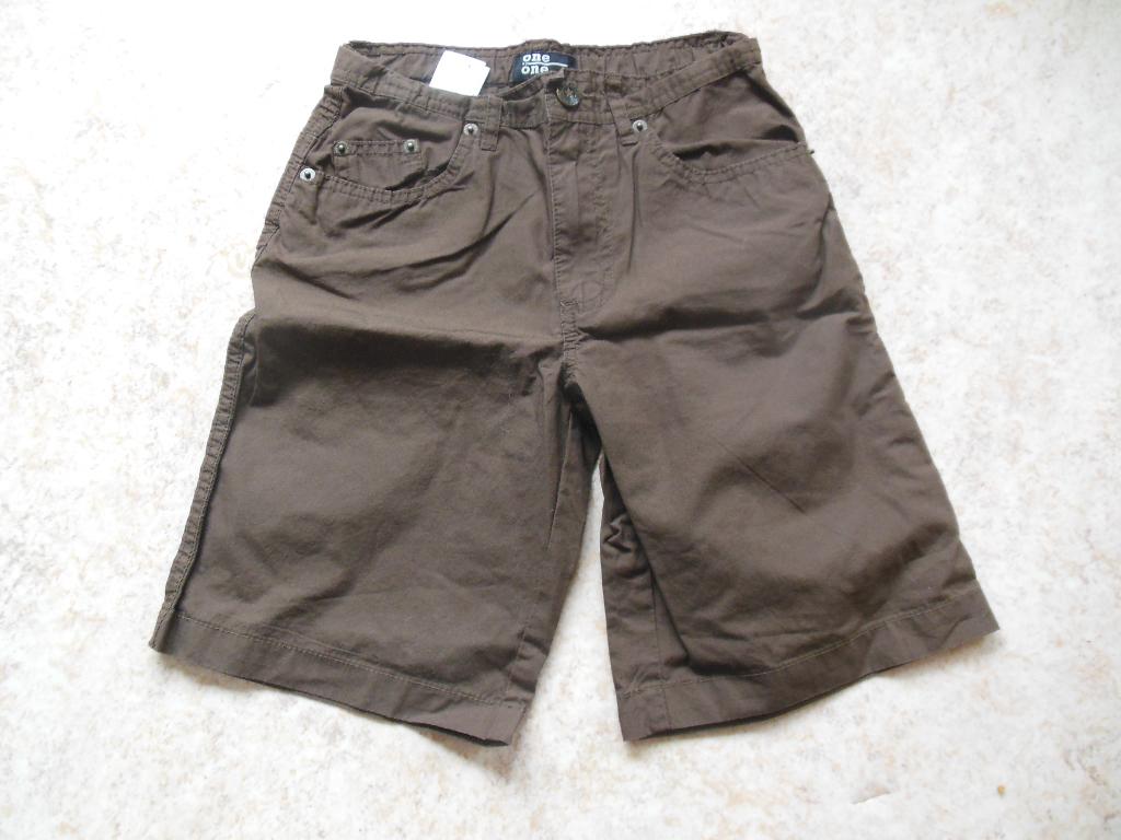 bermuda 8j in nieuwstaat, Kinderen en Baby's, Kinderkleding | Maat 128, Ophalen of Verzenden, Zo goed als nieuw, Jongen, Broek