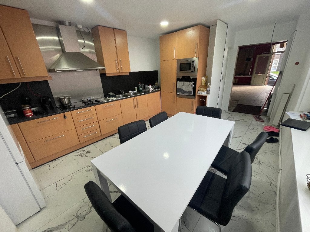 Appartement + Handelsruimte in Temse te koop, Immo, 200 tot 500 m², Provincie Oost-Vlaanderen, Temse, 210 m²